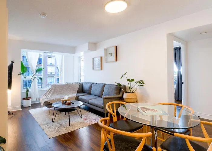 Near Yonge Finch Subway 2Bed 2Bath Condo Free Parking