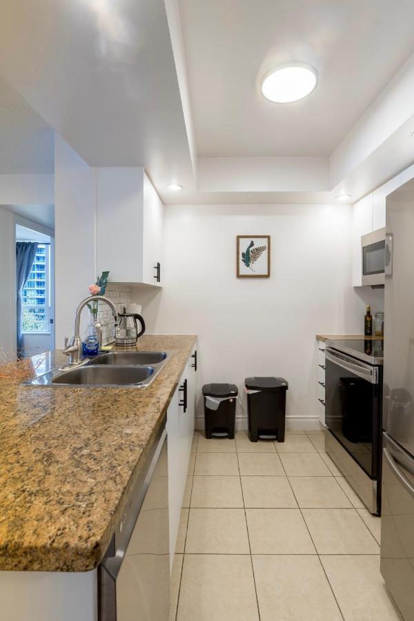Apartment Near Yonge Finch Subway 2bed 2bath Free Parking
